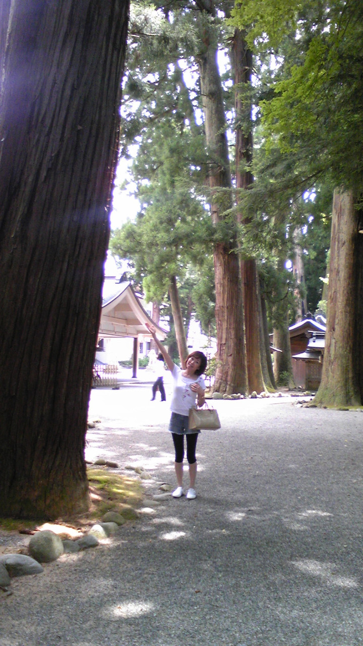 こんにちは(<br />
 ゜▽゜)/