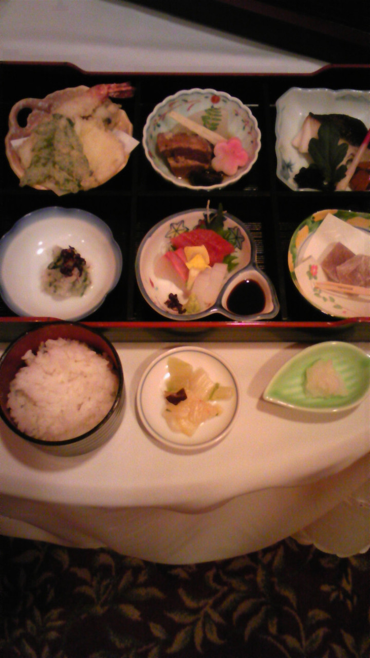 続いて、昼食〜